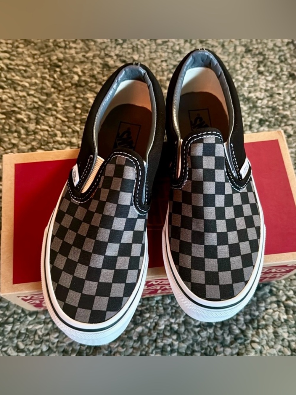 Kids Vans Classic Slip-On new in box kids size 2